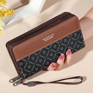 Elegant Women's Wallet with Double Zipper, Geometric Heart Pattern, Nylon Lining